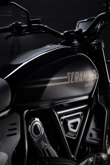 Ducati Scrambler Full Throttle 2025 detalles23