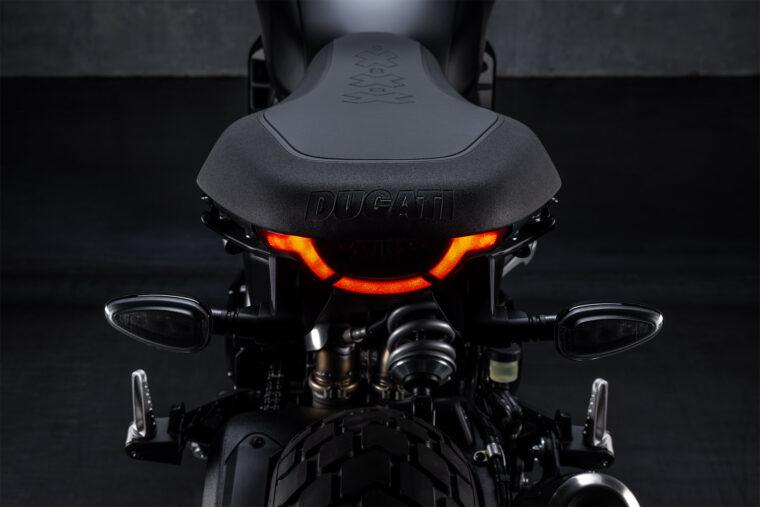 Ducati-Scrambler-Icon-Dark-2025-detalles12