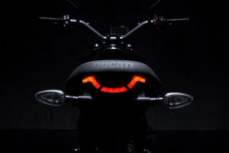 Ducati-Scrambler-Icon-Dark-2025-detalles13