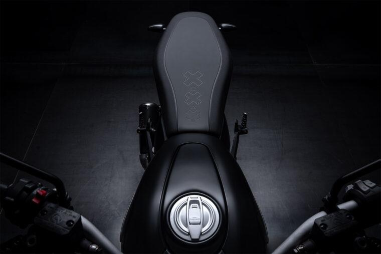 Ducati-Scrambler-Icon-Dark-2025-detalles27