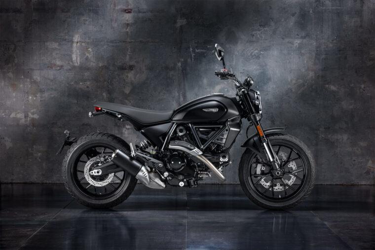 Ducati-Scrambler-Icon-Dark-2025-estudio2