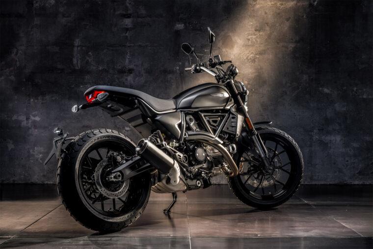 Ducati-Scrambler-Icon-Dark-2025-estudio6