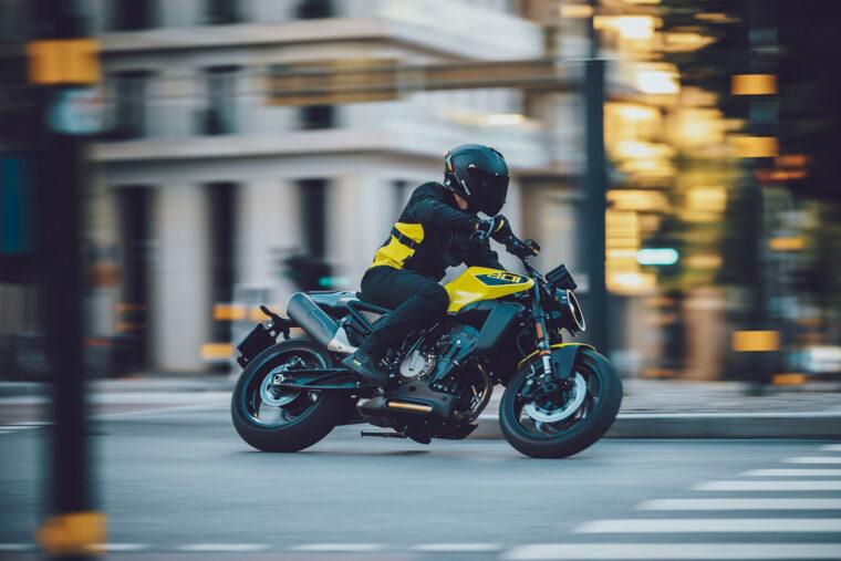 Husqvarna-Vitpilen-801-2025-accion13