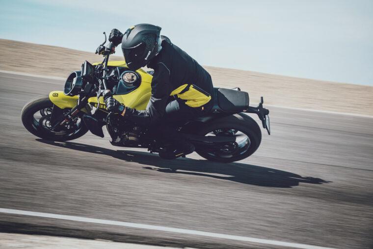 Husqvarna-Vitpilen-801-2025-accion16