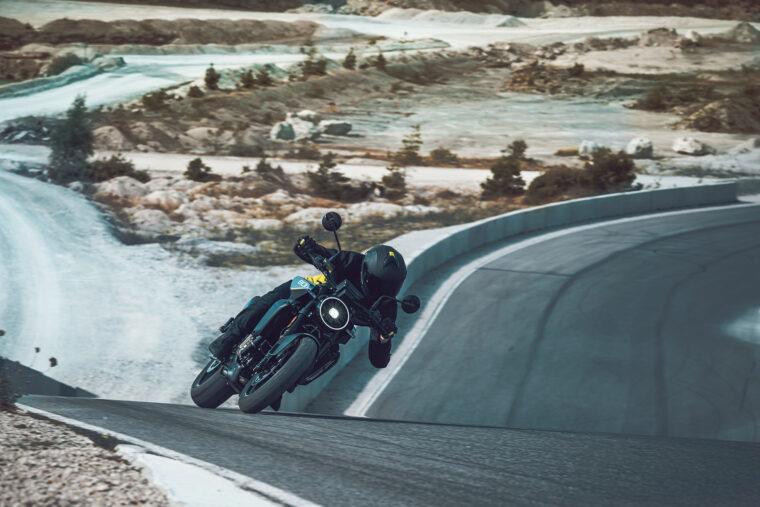 Husqvarna-Vitpilen-801-2025-accion37