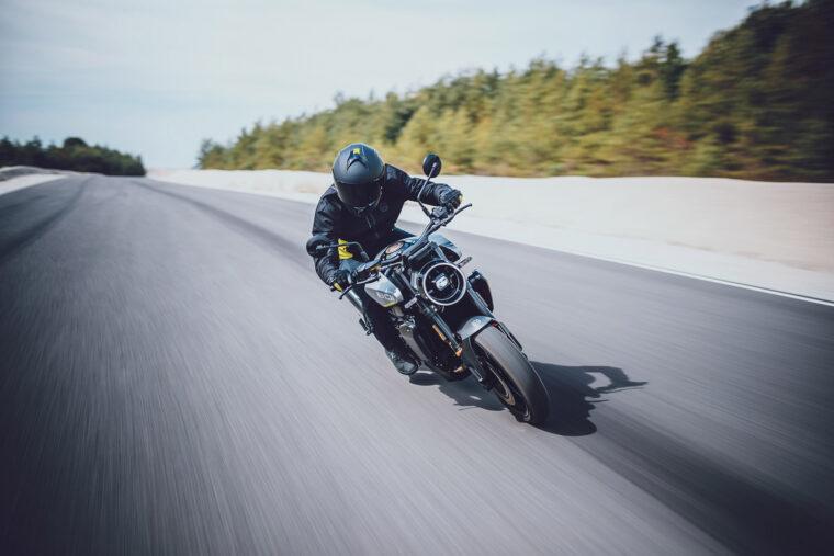 Husqvarna-Vitpilen-801-2025-accion42