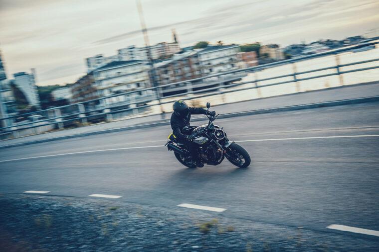 Husqvarna-Vitpilen-801-2025-accion50