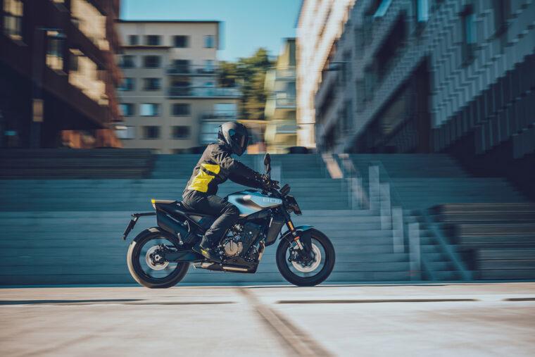 Husqvarna-Vitpilen-801-2025-accion57