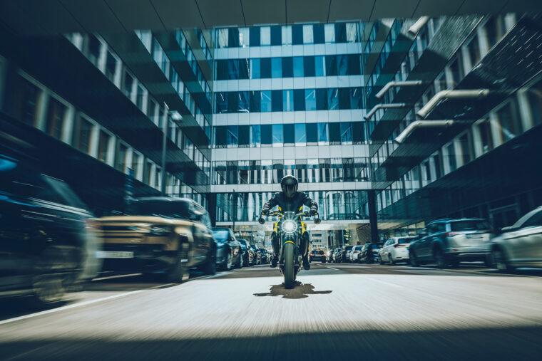 Husqvarna-Vitpilen-801-2025-accion58