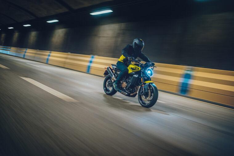 Husqvarna-Vitpilen-801-2025-accion6