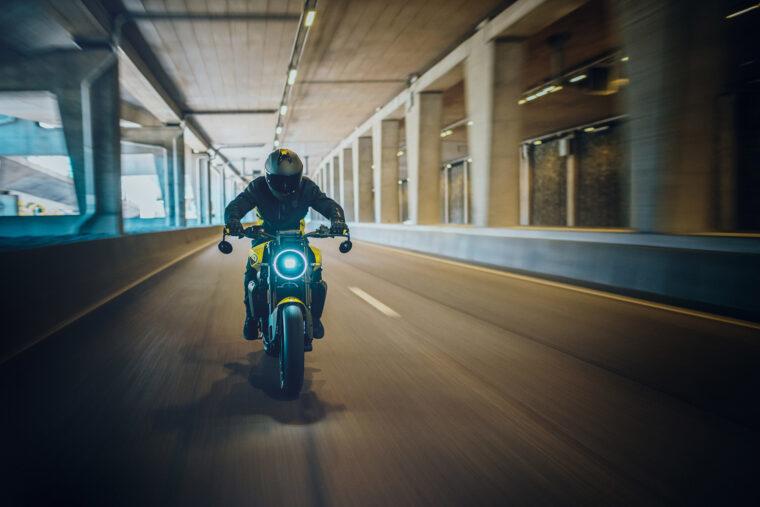 Husqvarna-Vitpilen-801-2025-accion69