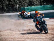 Las KTM 2025 que no llegaron ahora confirman su calendario de producción 9 KTM 1390 Super Adventure S EVO 2025 accion62
