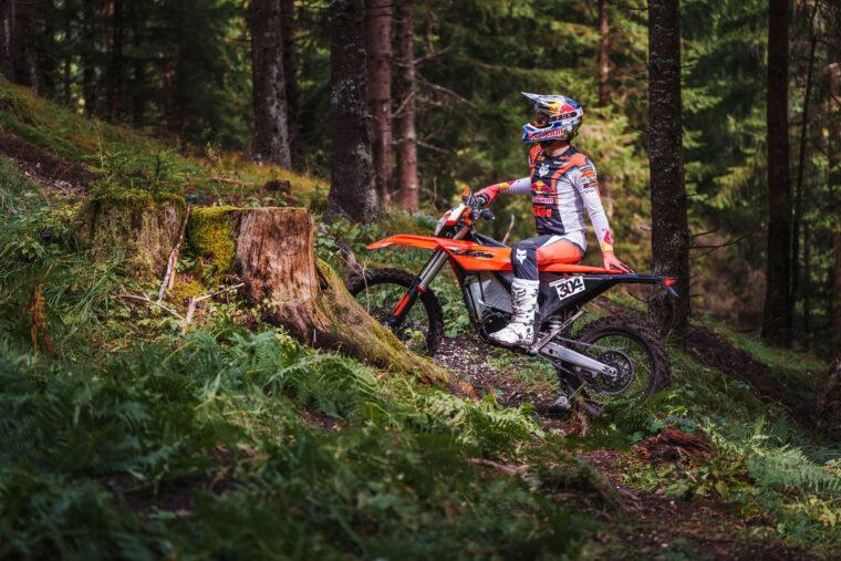 KTM-Freeride-E-2025-accion16
