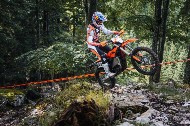 KTM-Freeride-E-2025-accion31