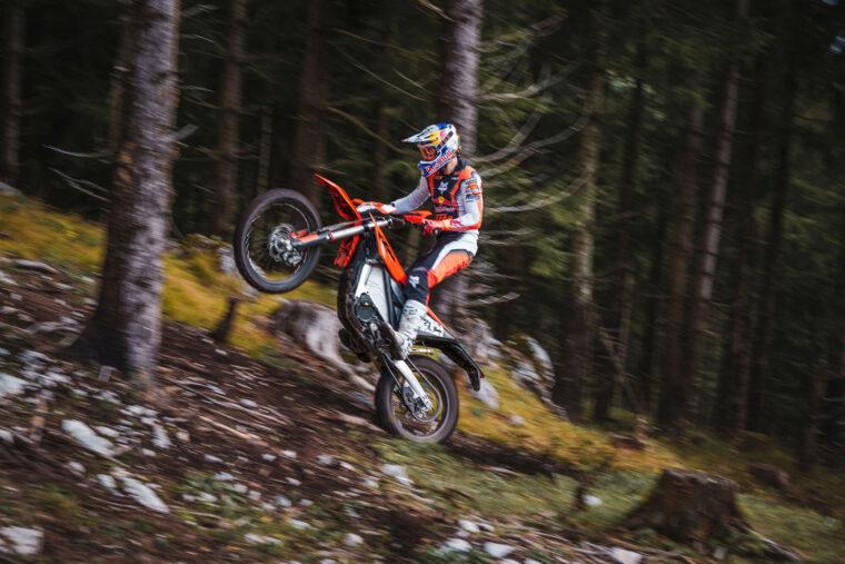 KTM-Freeride-E-2025-accion68