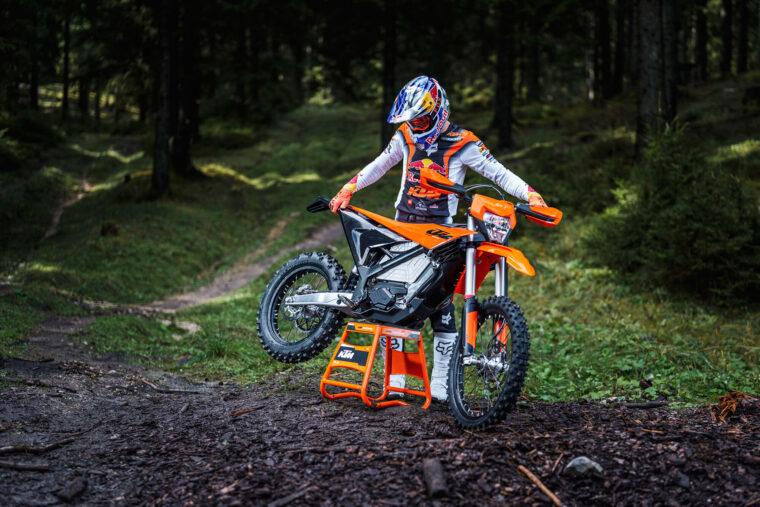 KTM-Freeride-E-2025-estaticas21