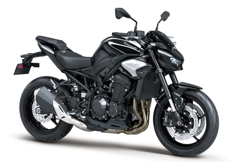 Kawasaki-Z900-2025-estudio-colores9