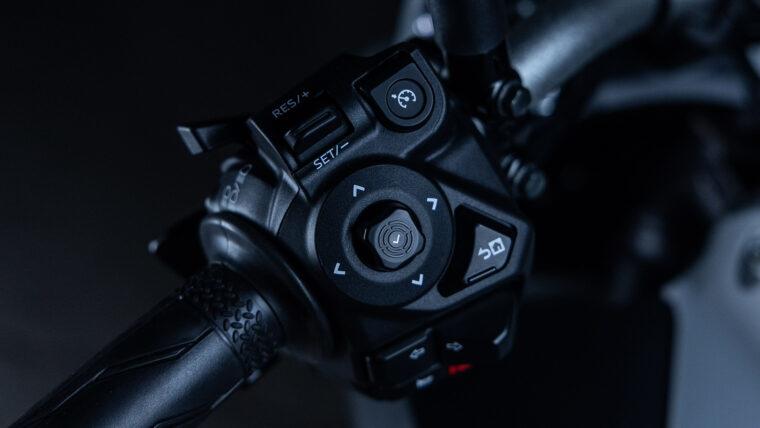 Yamaha-MT-07-Y-AMT-2025-detalles18