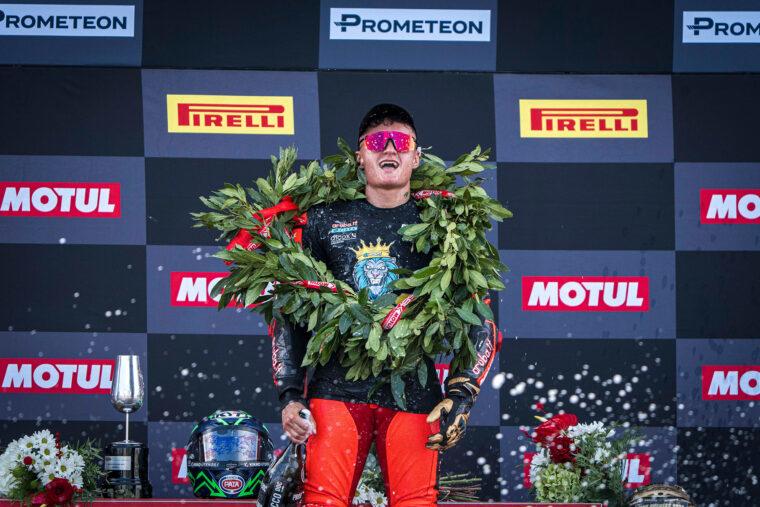 adrian-huertas-campeon-mundo-supersport-2024 (6)
