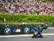 David Alonso saborea el título de Moto3: «El año pasado se me pasó volando, este se me estaba haciendo muy largo» 5 david alonso campeon mundo moto3 2024 (12)