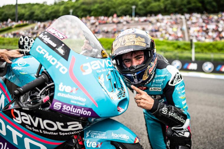 David Alonso saborea el título de Moto3: «El año pasado se me pasó volando, este se me estaba haciendo muy largo» 3 david alonso campeon mundo moto3