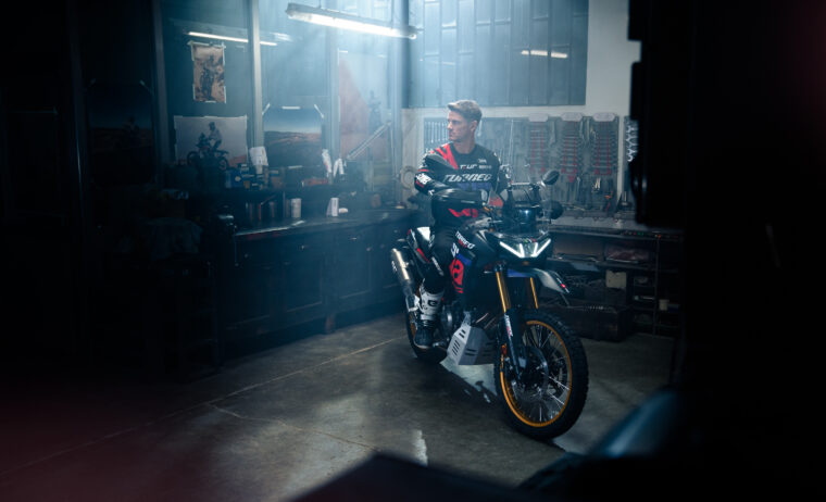 Aprilia-Tuareg-660-Rally-2025-estaticas7