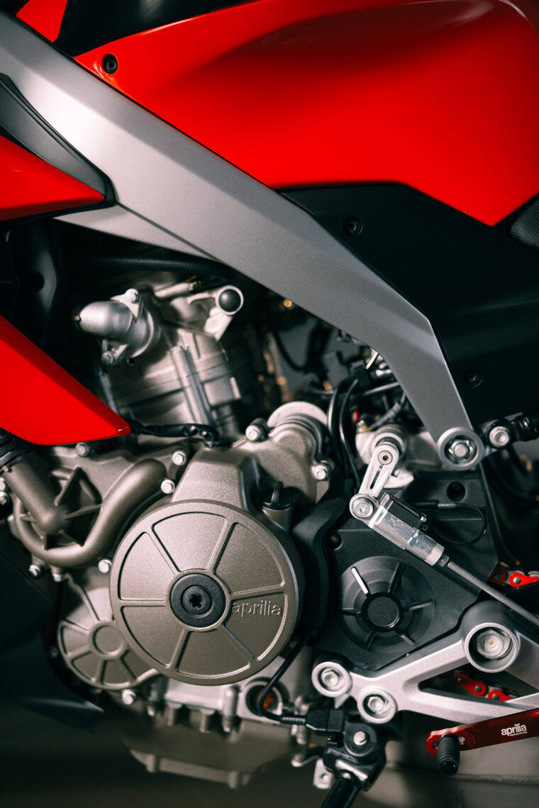 Aprilia-Tuono-457-2025-detalles18
