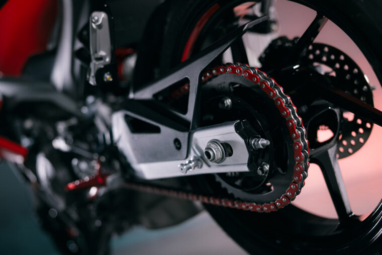 Aprilia-Tuono-457-2025-detalles2