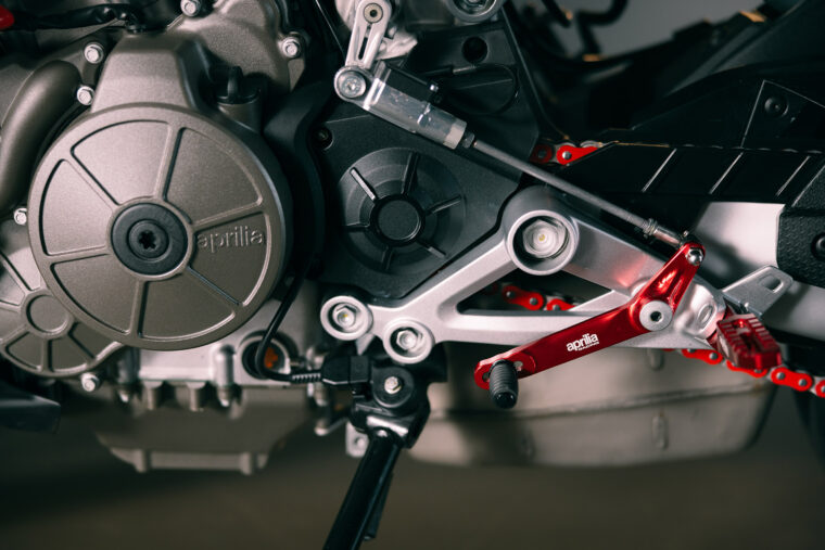 Aprilia-Tuono-457-2025-detalles20