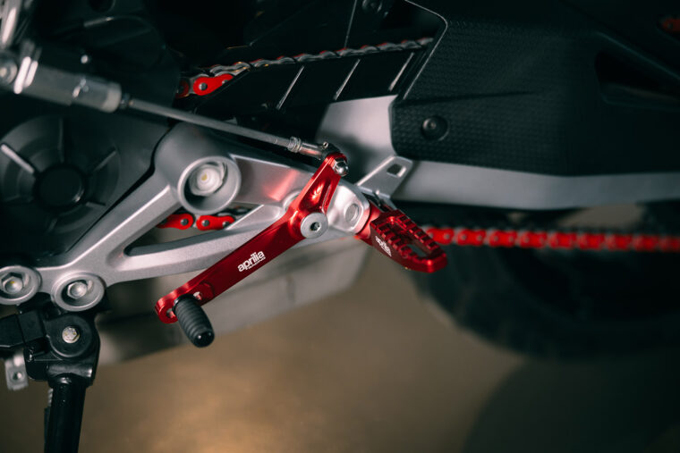 Aprilia-Tuono-457-2025-detalles21