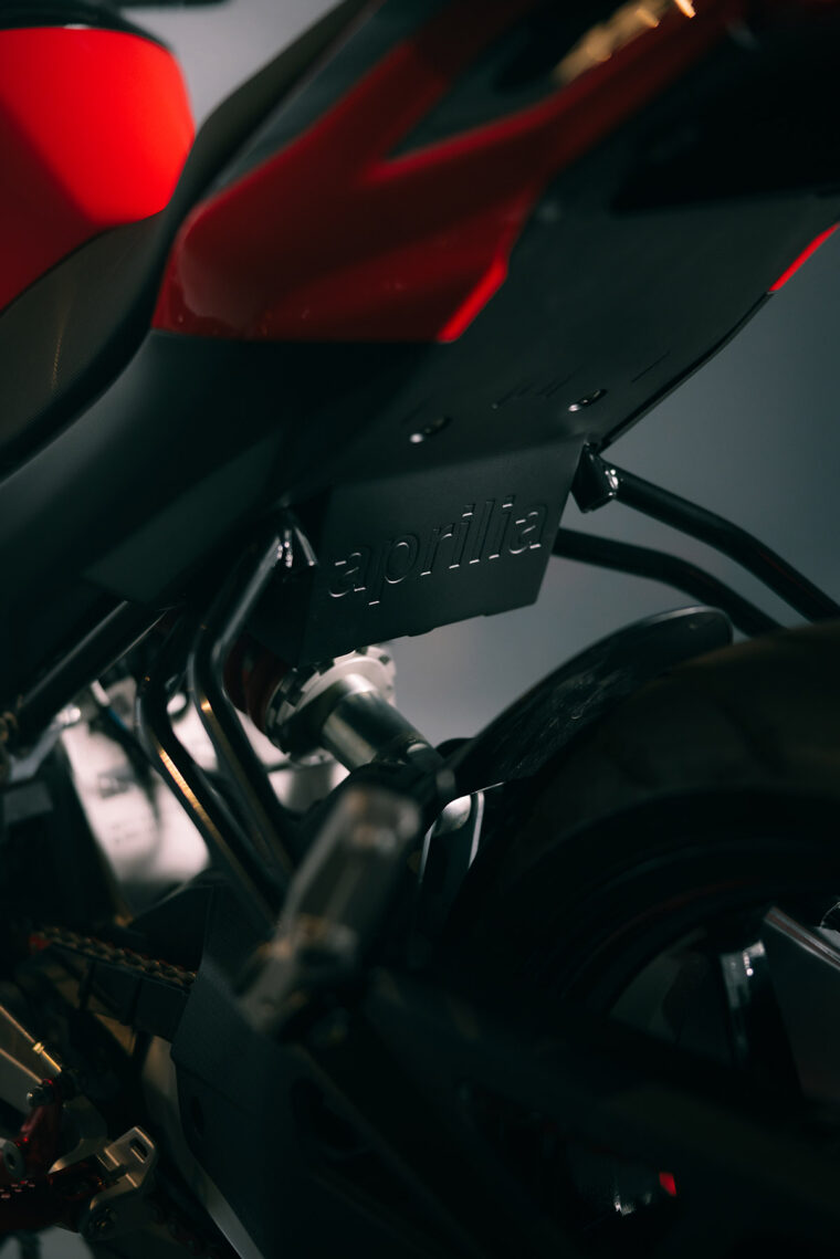 Aprilia-Tuono-457-2025-detalles23