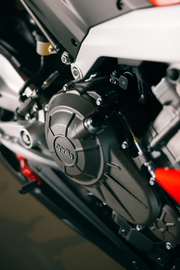 Aprilia-Tuono-457-2025-detalles27