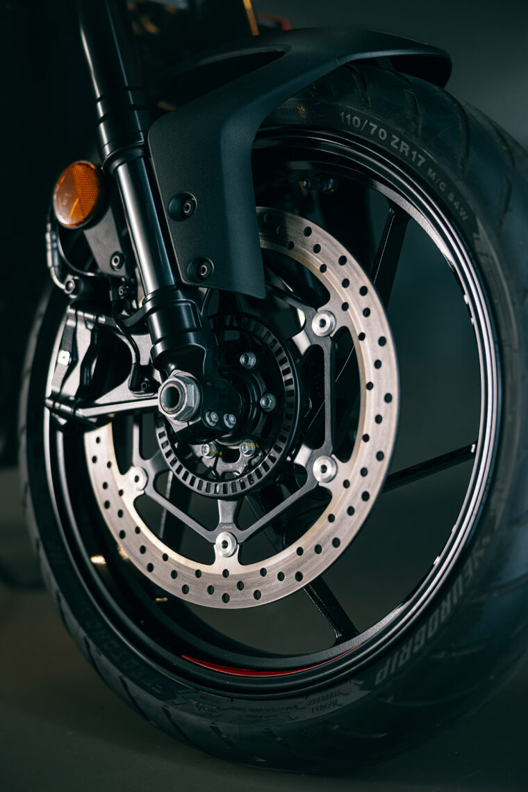 Aprilia-Tuono-457-2025-detalles29