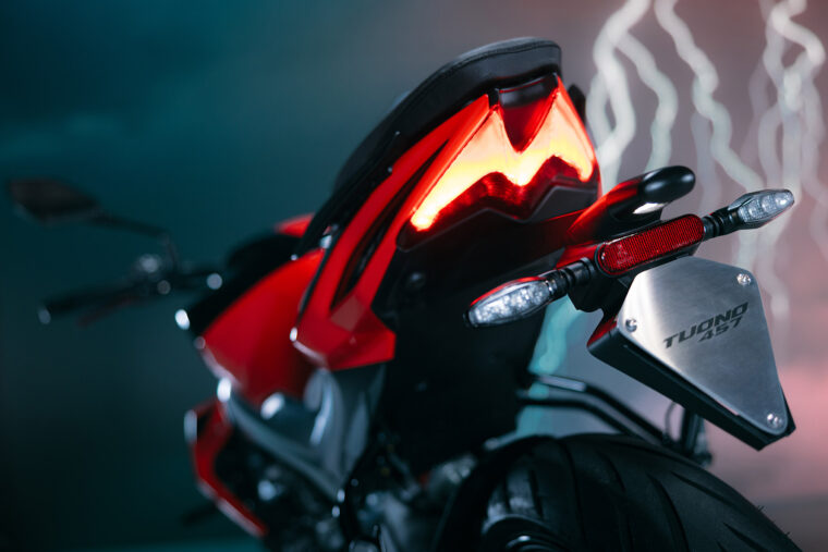 Aprilia-Tuono-457-2025-detalles3