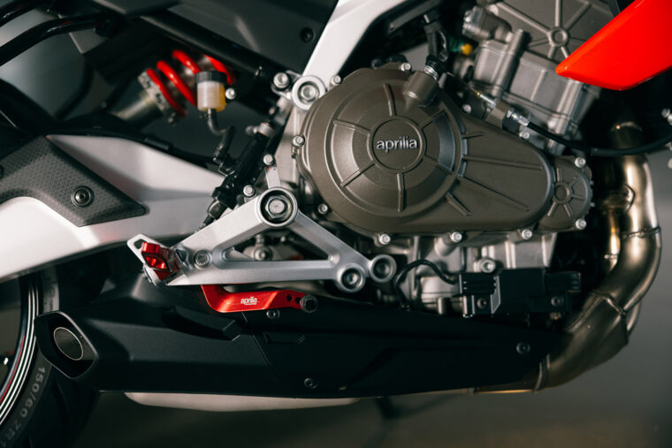 Aprilia-Tuono-457-2025-detalles34