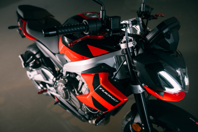 Aprilia-Tuono-457-2025-detalles36