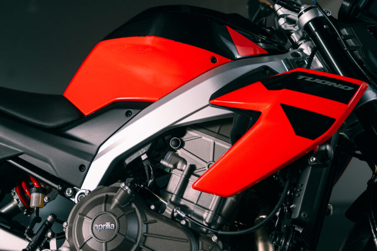 Aprilia-Tuono-457-2025-detalles38