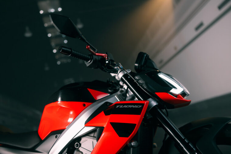 Aprilia-Tuono-457-2025-detalles39