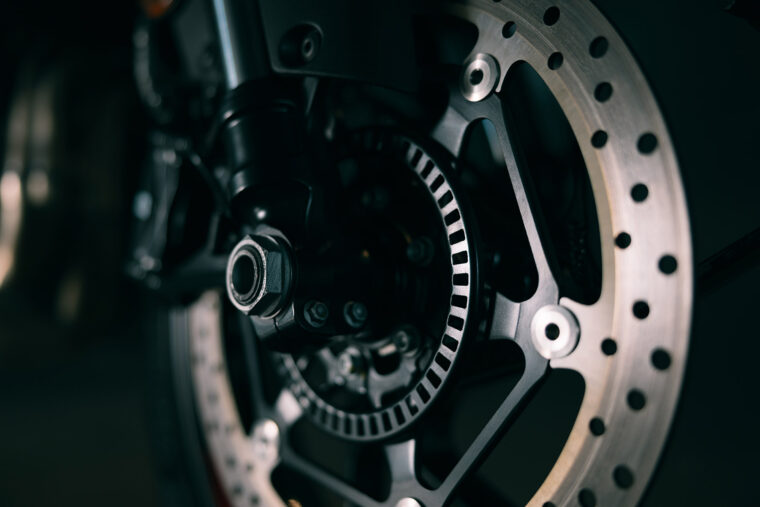 Aprilia-Tuono-457-2025-detalles4