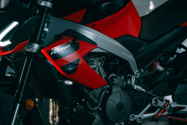 Aprilia-Tuono-457-2025-detalles48