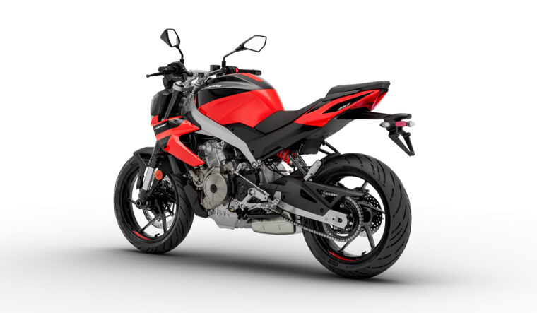 Aprilia-Tuono-457-2025-estudio-colores12