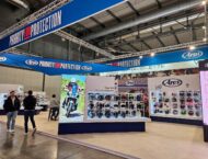 Arai presenta su colección 2025: nuevas gráficas para sus principales modelos 1 Arai EICMA2024 002