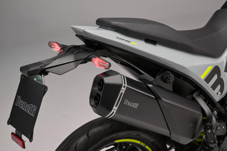 Benelli-BKX-125-S-2025-detalles5