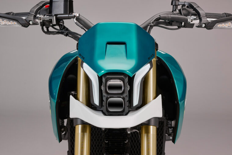 Benelli-BKX-300-S-2025-detalles1