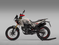 Benelli BKX 300 estudio2