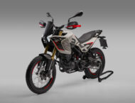 Benelli BKX 300 estudio3