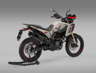 Benelli BKX 300 estudio5