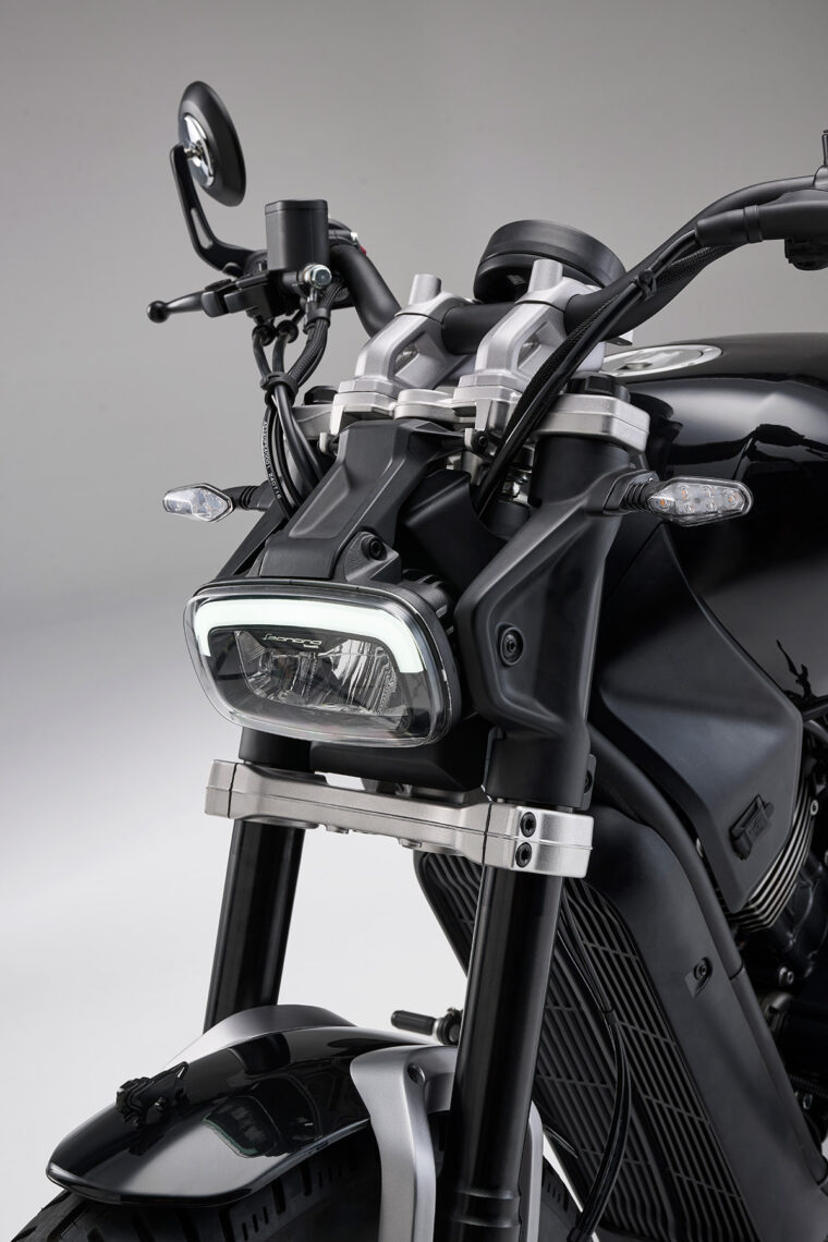 Benelli-Leoncino-Bobber-400-2025-detalles17