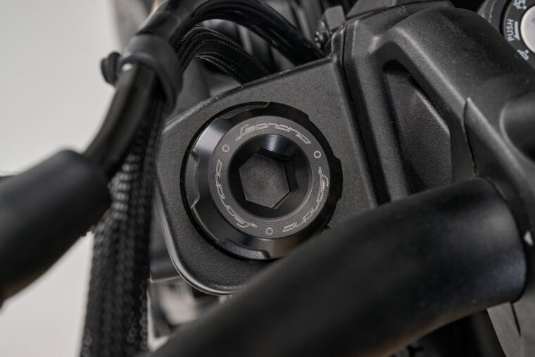 Benelli-Leoncino-Bobber-400-2025-detalles21