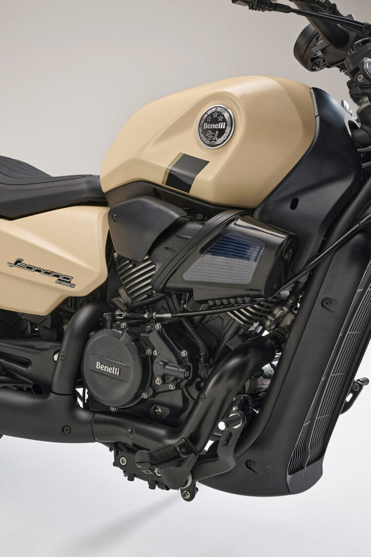 Benelli-Leoncino-Bobber-400-2025-detalles29